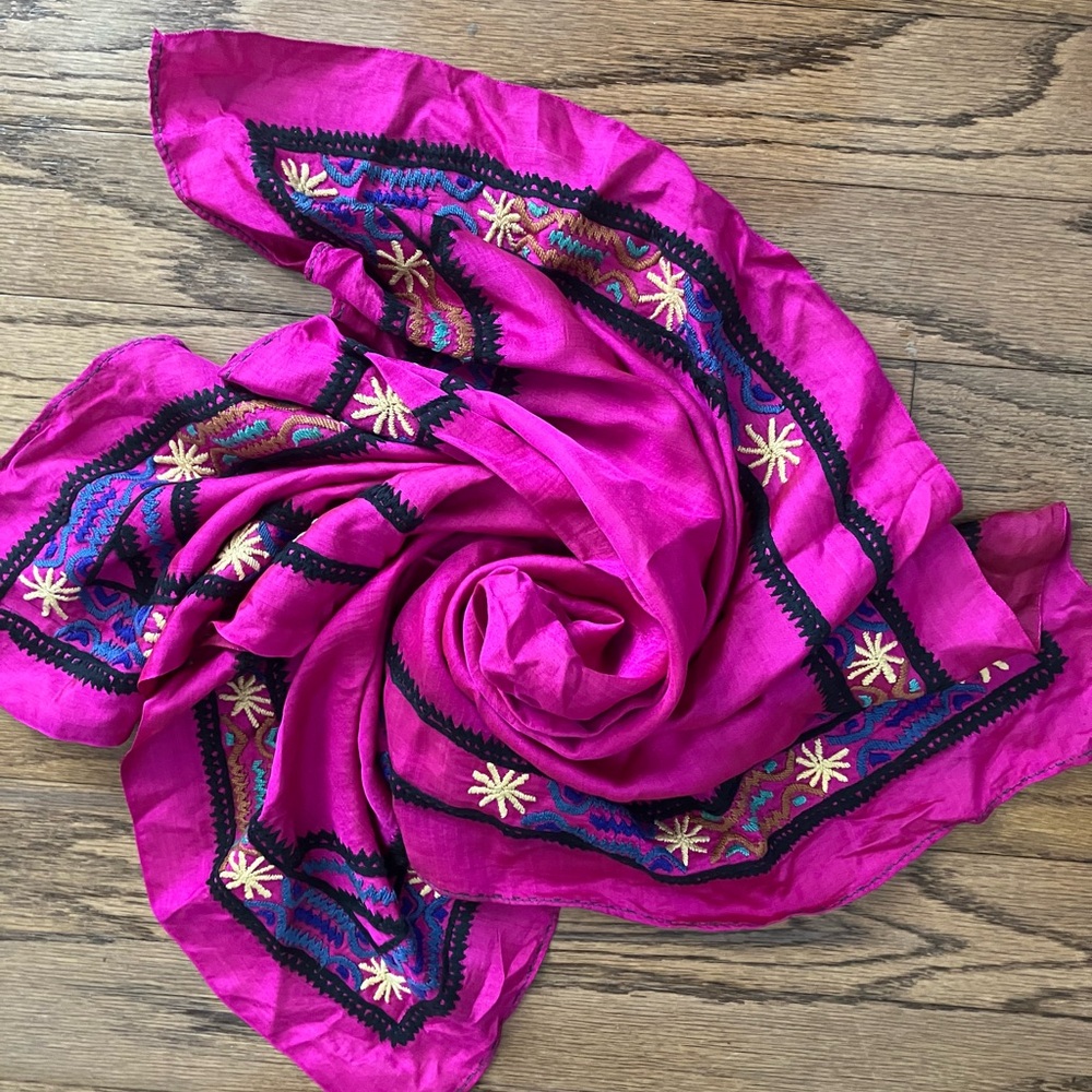 Beautiful handmade embroidered silk fuchsia scarf/shawl in good condition